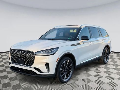 Used 2025 Lincoln Aviator Reserve image 5