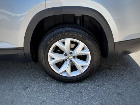 Used 2018 Volkswagen Atlas SE AWD/4WD image 16