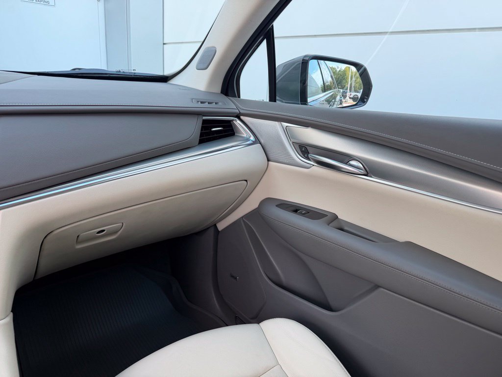 Used 2021 Cadillac XT5 Premium Luxury FWD image 21