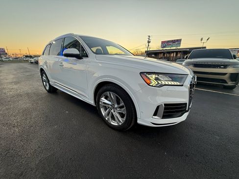 Used 2021 Audi Q7 3.0T Prestige w/ Prestige Package image 1