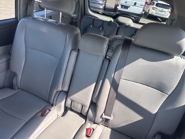 Used 2012 Toyota Highlander Limited w/ Tow Pkg AWD/4WD image 25