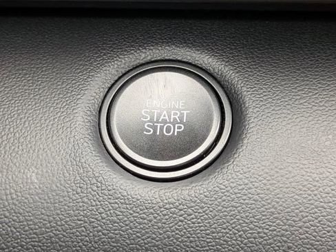 Certified 2025 Hyundai Elantra Sport FWD image 25