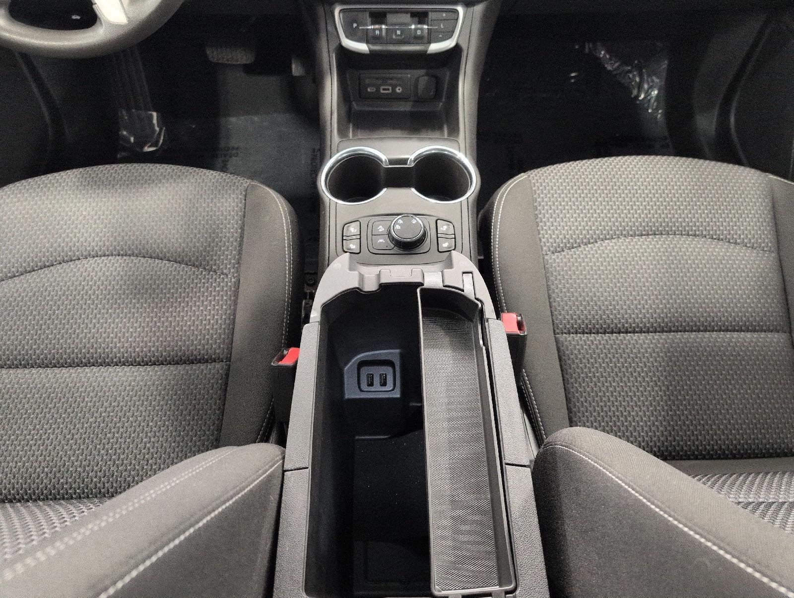 Used 2023 GMC Terrain SLE w/ Driver Convenience Package AWD/4WD image 17