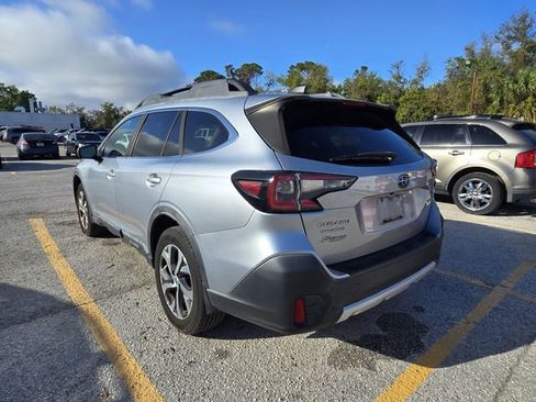 Used 2020 Subaru Outback Limited image 9