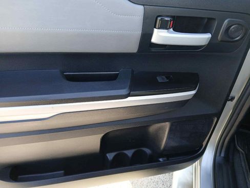 Used 2015 Toyota Tundra Limited image 12