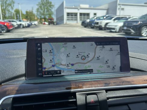 Used 2018 BMW 328d xDrive Sedan w/ Convenience Package AWD/4WD image 11