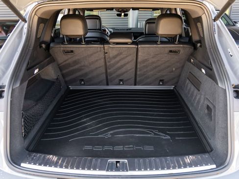 Certified 2026 Porsche Cayenne image 37