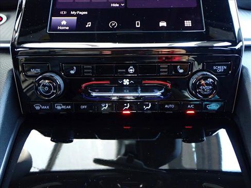 New 2025 Jeep Grand Cherokee Laredo X w/ Luxury Tech Group I image 20