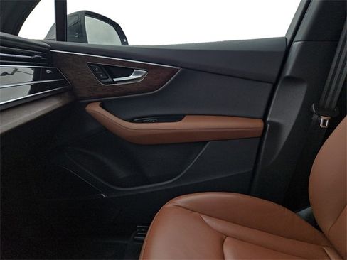 Used 2025 Audi Q7 3.0T Premium Plus image 18