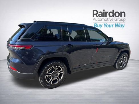Used 2022 Jeep Grand Cherokee Trailhawk w/ Advanced Protech Group II AWD/4WD image 7