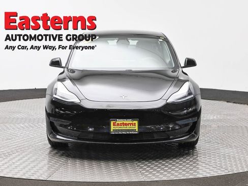 Used 2021 Tesla Model 3 Standard Range Plus image 2