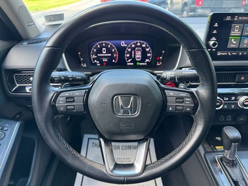 Used 2022 Honda Civic Touring image 14
