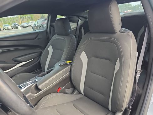 Used 2021 Chevrolet Camaro LT image 20