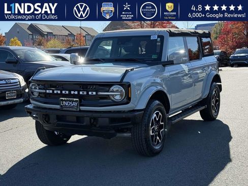 Used 2022 Ford Bronco Outer Banks image 3