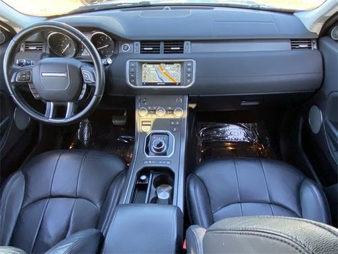 Used 2019 Land Rover Range Rover Evoque SE image 24