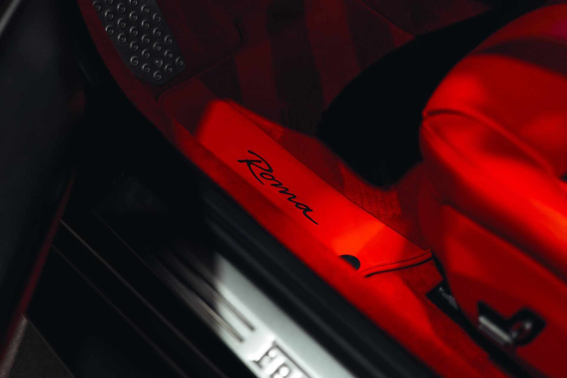 Used 2022 Ferrari Roma RWD image 95