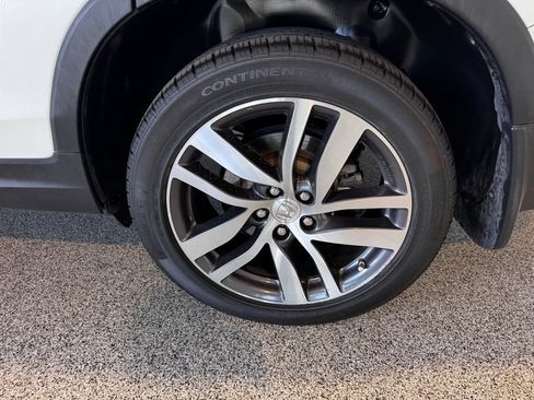 Used 2017 Honda Pilot Touring image 13