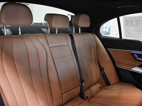 Used 2026 Mercedes-Benz E 350 4MATIC Sedan image 31