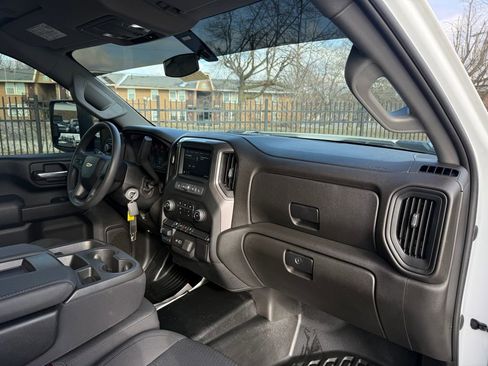 Used 2023 Chevrolet Silverado 2500 W/T w/ WT Fleet Convenience Package image 12