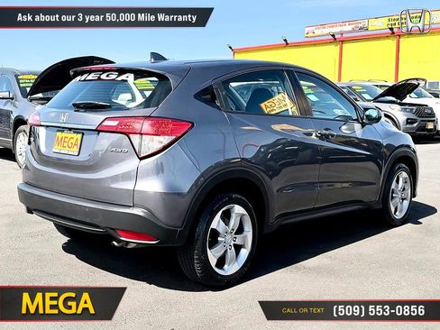 Used 2022 Honda HR-V LX image 12