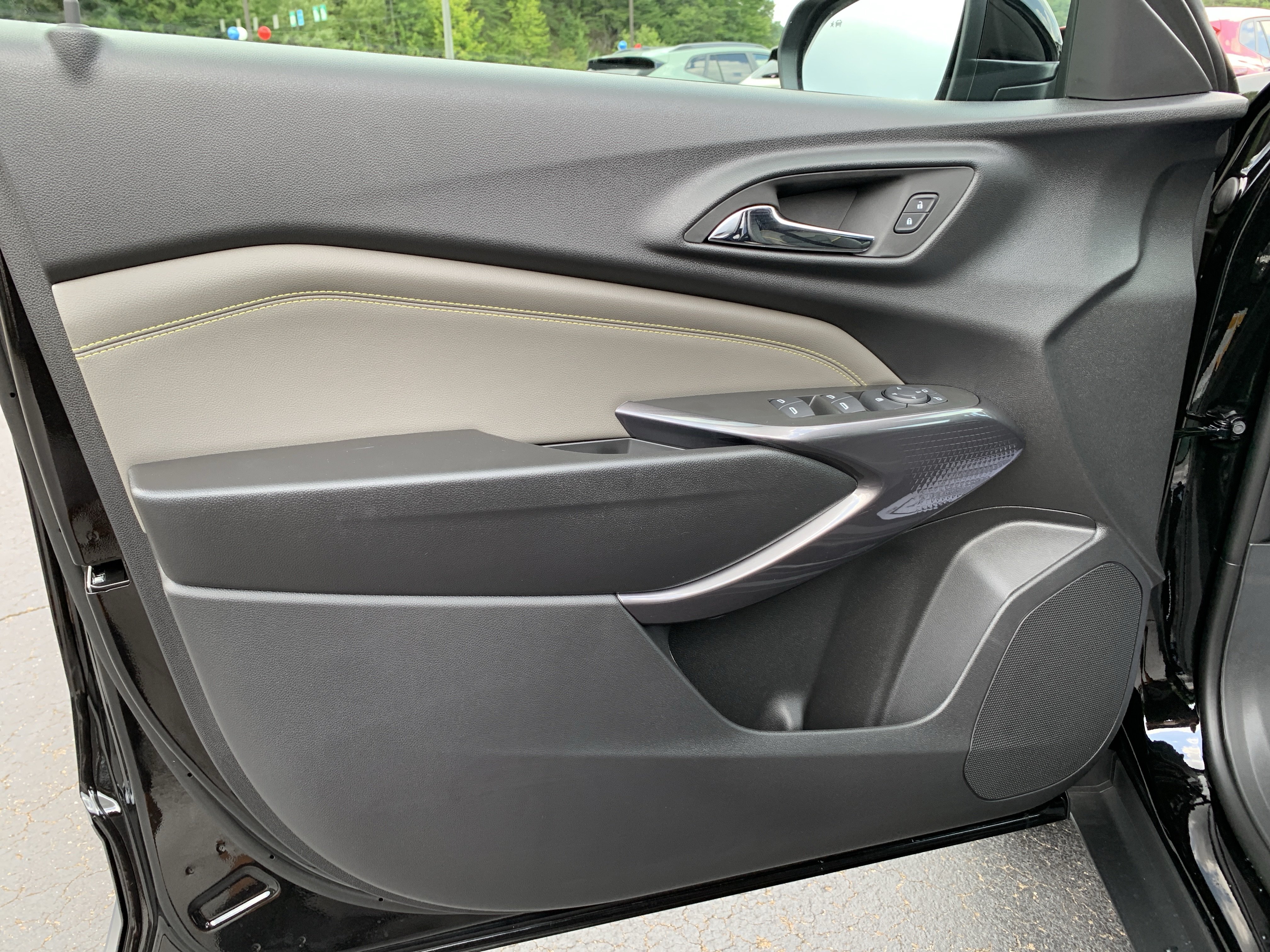 New 2026 Chevrolet Trax ACTIV w/ Driver Confidence Package FWD image 6