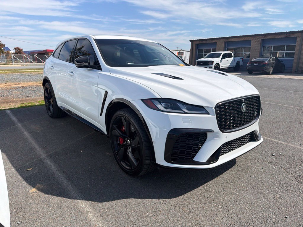 Used 2025 Jaguar F-PACE SVR AWD/4WD image 3