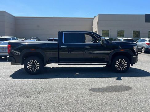 Used 2025 GMC Sierra 2500 Denali Ultimate AWD/4WD image 7