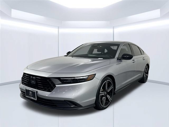 Used 2023 Honda Accord Sport image 2