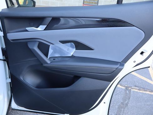 New 2026 Volkswagen Tiguan SE R-Line image 29