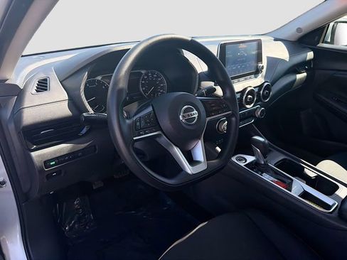 Used 2023 Nissan Sentra SV FWD image 9