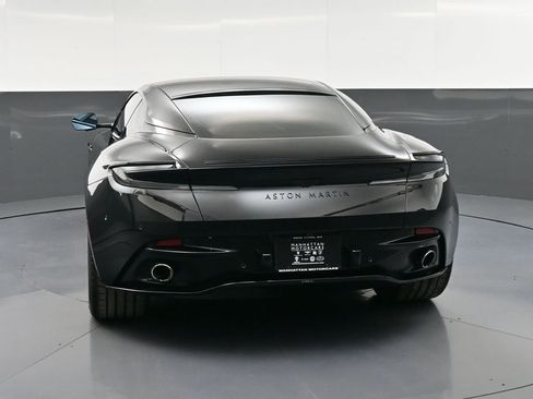 Used 2025 Aston Martin DB12 Coupe RWD image 7