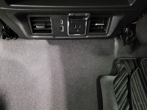 Used 2024 Chevrolet Silverado 1500 LT AWD/4WD image 22