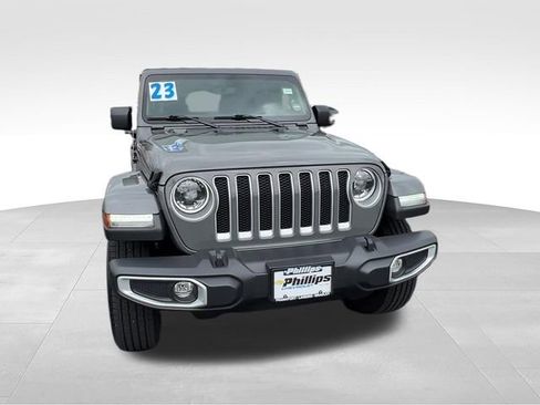 Used 2023 Jeep Wrangler Unlimited Sahara w/ LED Lighting Group AWD/4WD image 8