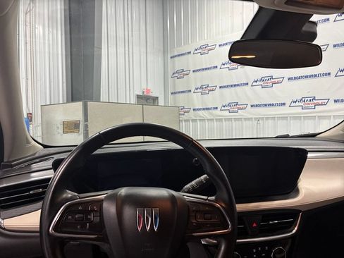 Used 2024 Buick Encore GX Sport Touring FWD image 2