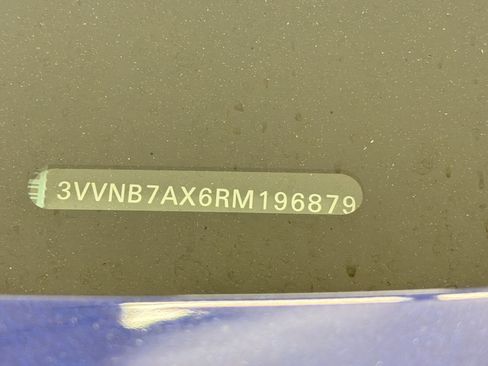 Used 2024 Volkswagen Tiguan SE image 19