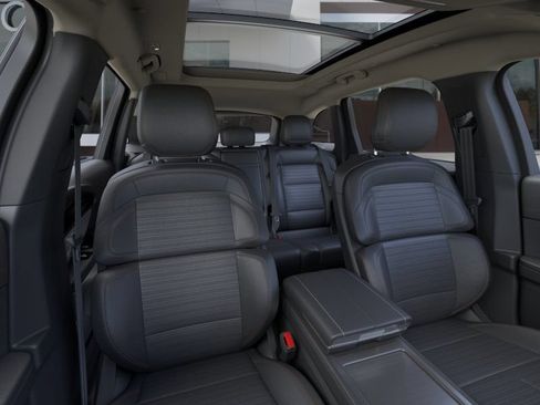 New 2026 Lincoln Nautilus Reserve AWD/4WD image 10