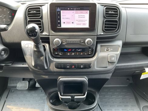 Used 2025 RAM ProMaster 2500 w/ Convenience Group image 31