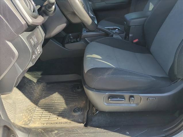 Certified 2023 Toyota Tacoma TRD Sport w/ Advanced Technology Package AWD/4WD image 11