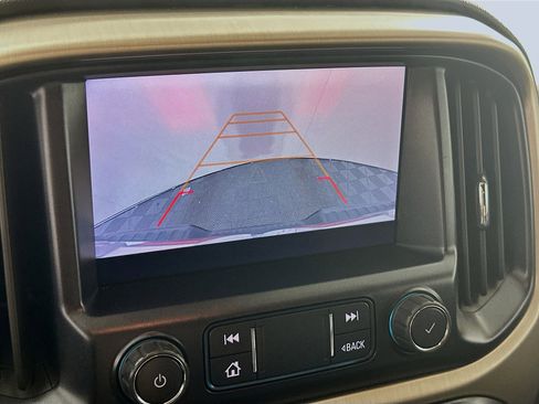 Used 2022 GMC Canyon Denali image 22