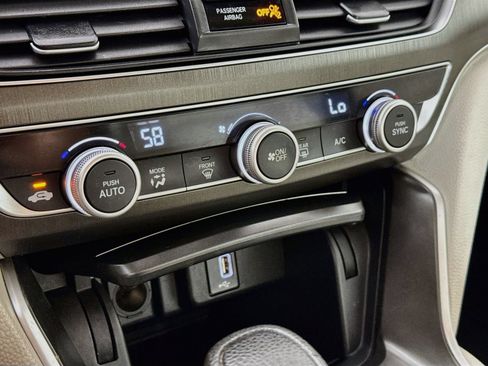 Used 2018 Honda Accord LX image 15