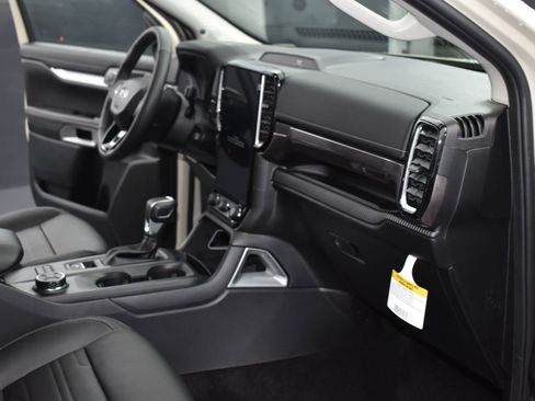 New 2025 Ford Ranger Lariat w/ FX4 Off-Road Package AWD/4WD image 16