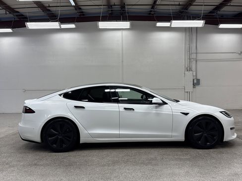 Used 2022 Tesla Model S Base image 28