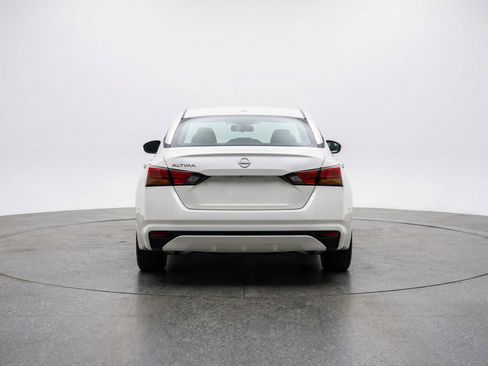 Used 2025 Nissan Altima 2.5 SV image 7