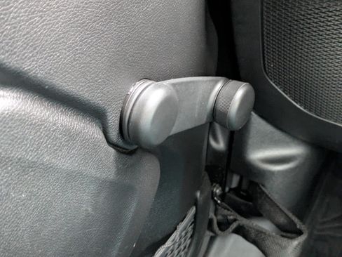 Used 2024 Jeep Gladiator Sport image 32