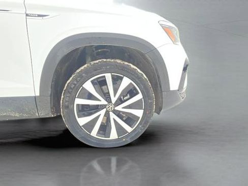 Used 2023 Volkswagen Taos SE image 46