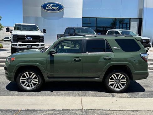 Used 2022 Toyota 4Runner TRD Sport w/ Technology Package AWD/4WD image 3
