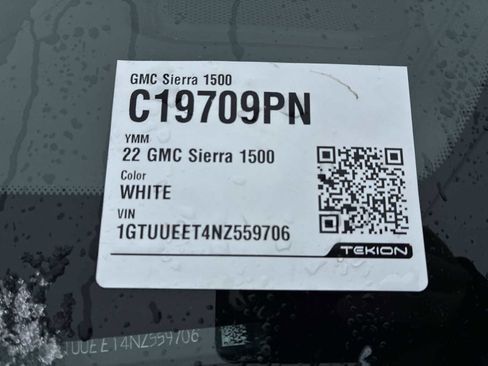 Certified 2022 GMC Sierra 1500 AT4 w/ Technology Package image 40
