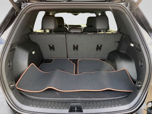 New 2026 GMC Terrain AT4 w/ Convenience Package III image 19