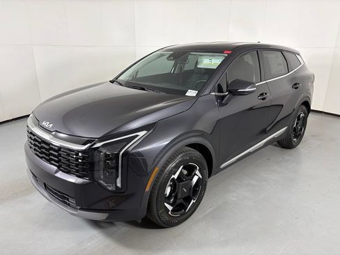 New 2026 Kia Sportage EX FWD image 4