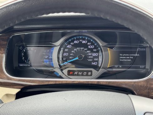 Used 2018 Ford Taurus Limited FWD image 7